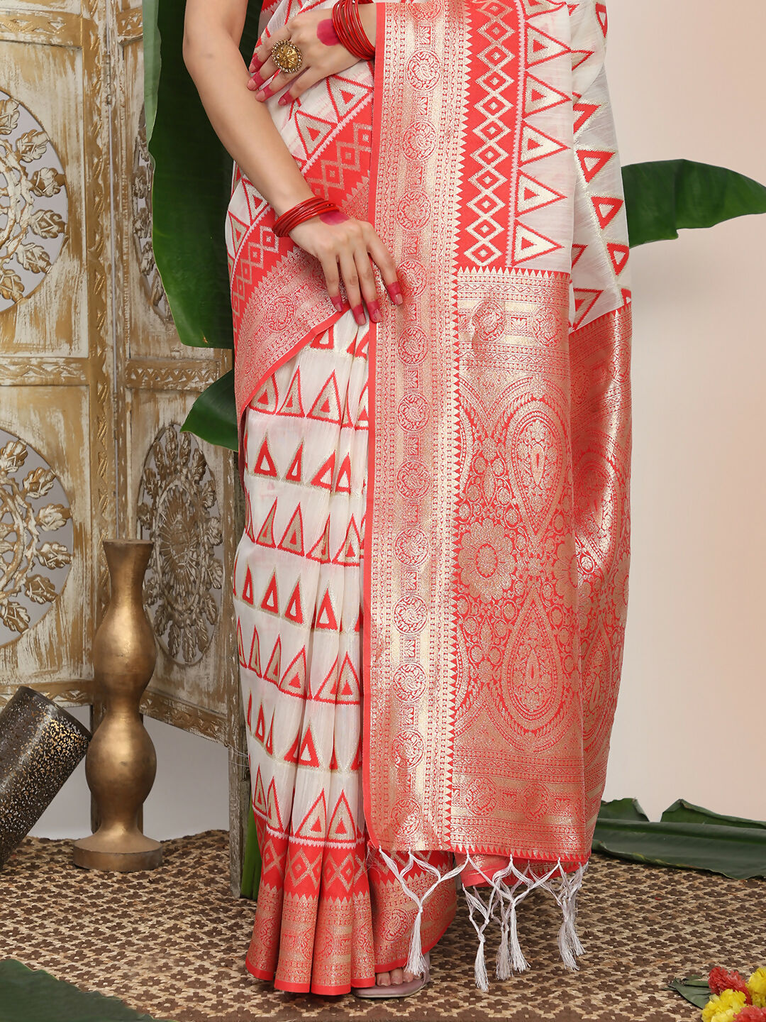 Shree Shyam Fashion Linen Cotton Red & White Saree