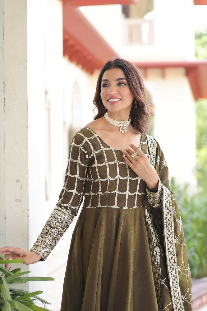 Joban Fashion Mehndi Kurta Set Silk Sequins , Zari, Coding & Thread Embroidered work