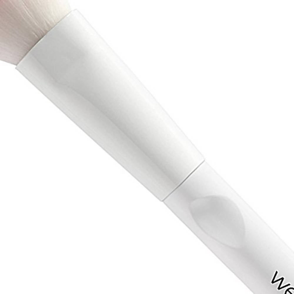 Wet n Wild Blush Brush  Grab2Buy Wet n Wild Grab2Buy