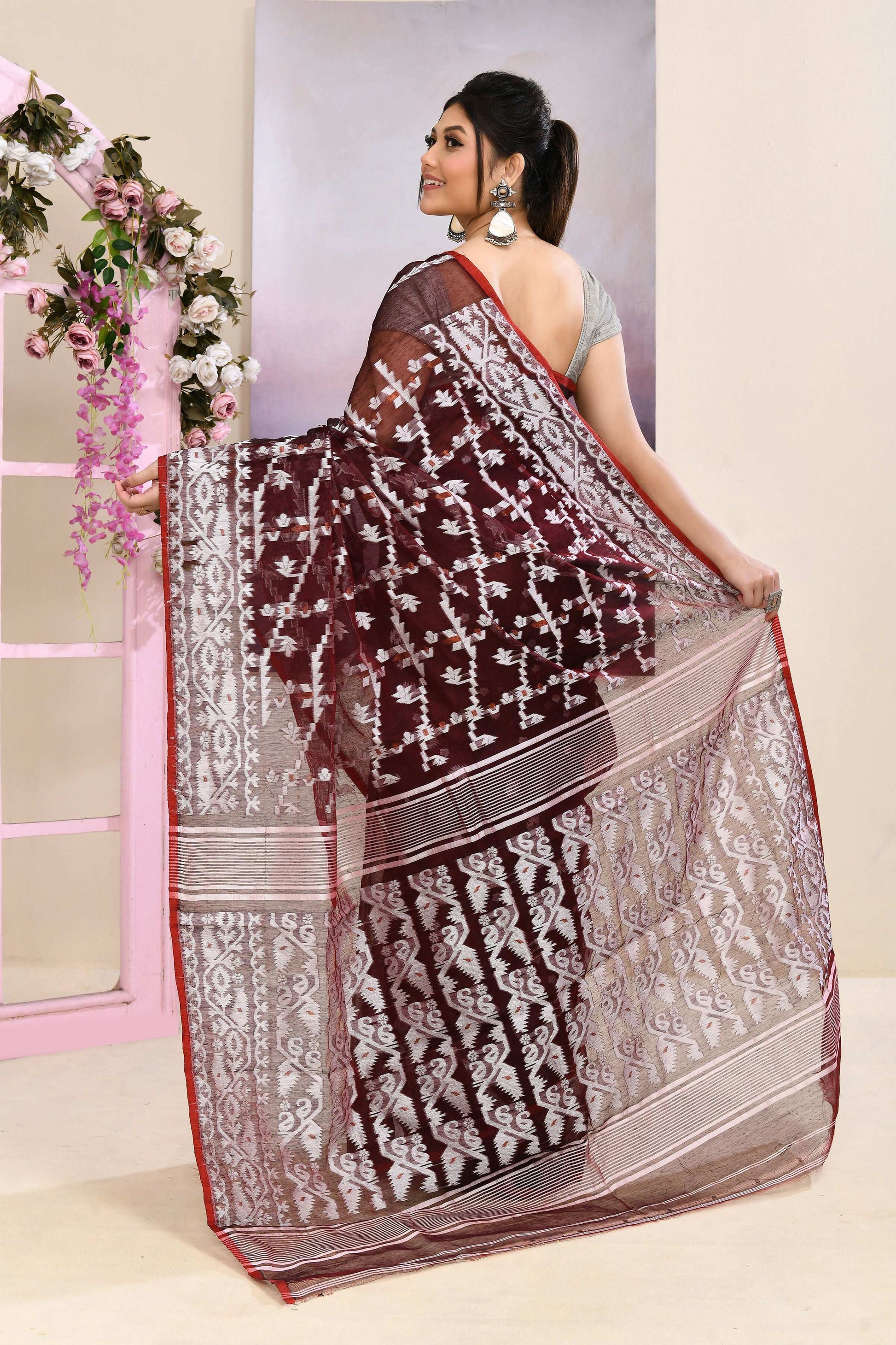 Piyari Fashion Women's Wine Embellished Cotton Blend Jamdani Saree