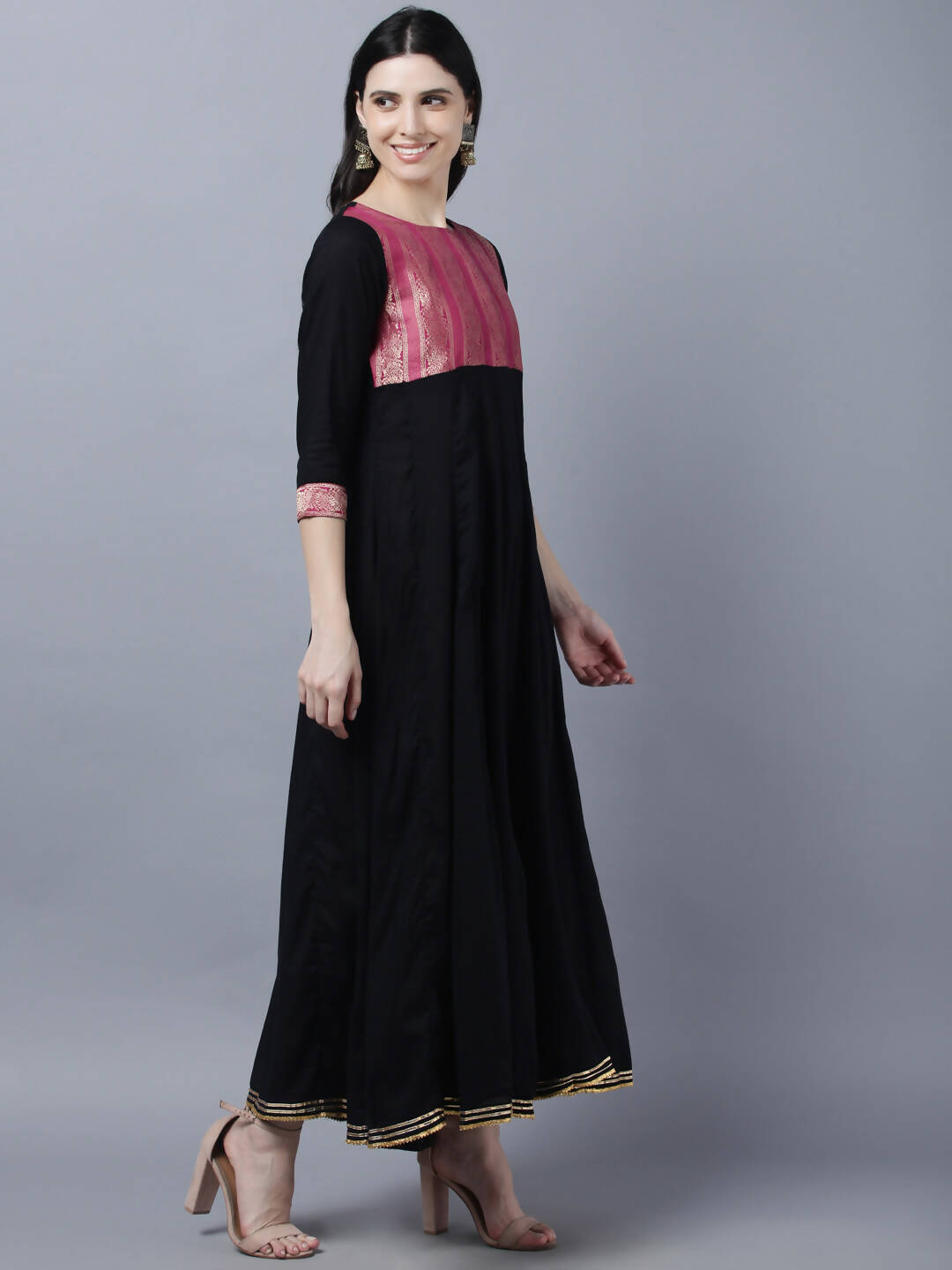 Myshka Women Black Peach-Coloured Colourblocked Cotton Anarkali Kurta
