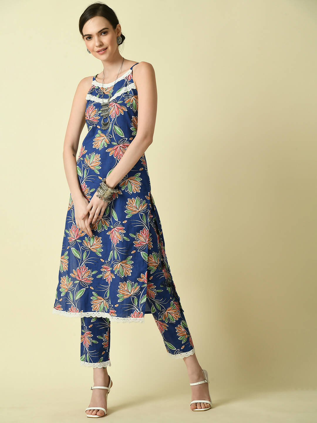 Myshka Women's Blue Printed Kurta With Trouser