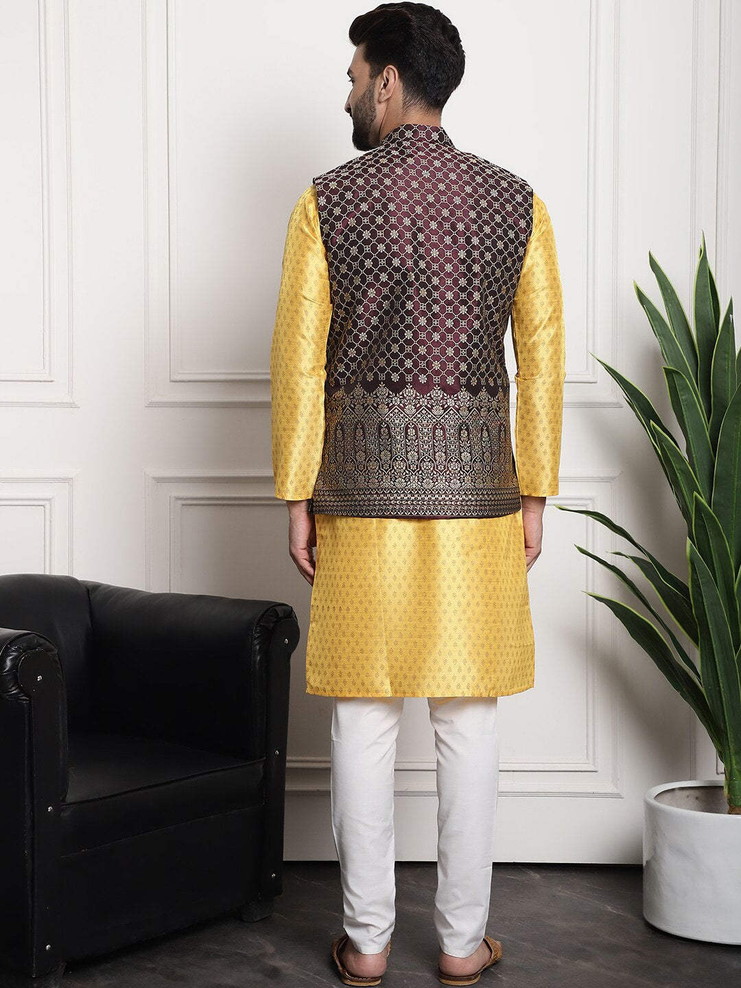 Sojanya Ethnic Motifs Printed Regular Kurta & Pyjamas With Nehru Jacket 