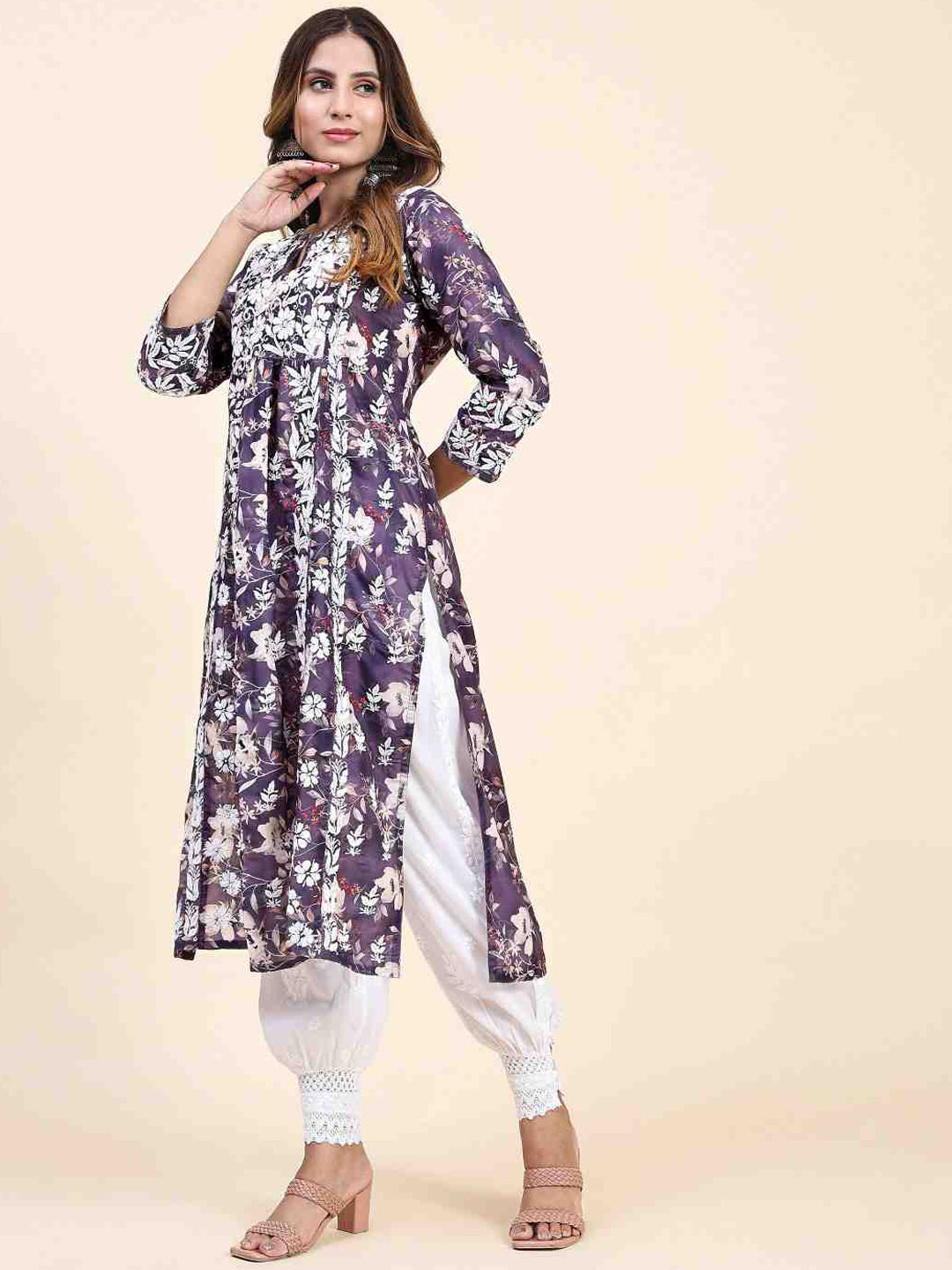 HOUSE OF KARI Floral Printed Chikankari Work Kurta 