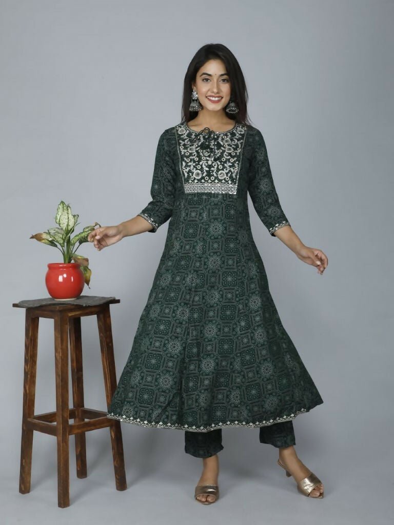 Alvano Women's Attractive And Stylish Rayon Anarkali Kurta With Pant And Dupatta