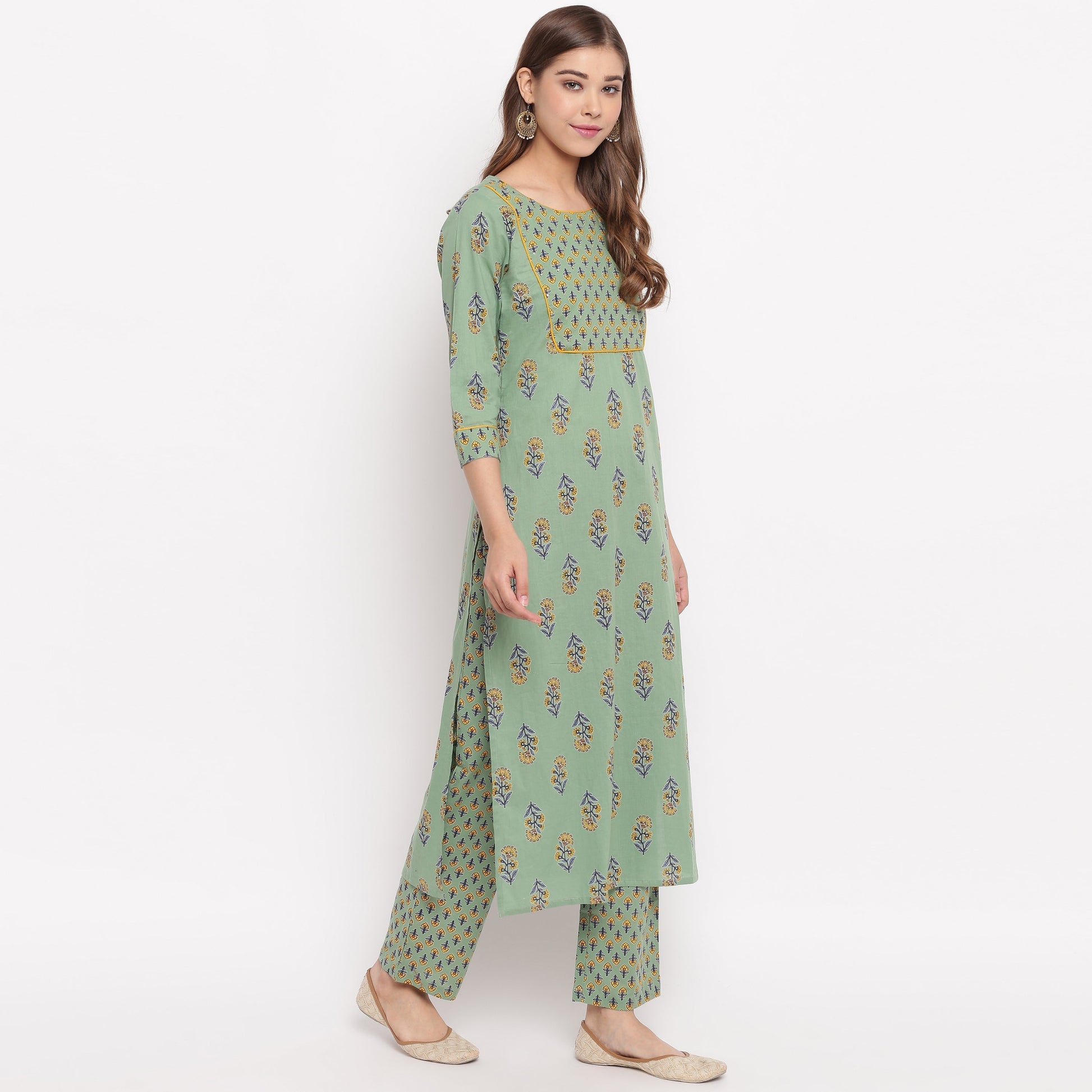 NOZ2TOZ Women's Floral Print Straight Cotton Pista Kurta With Palazzo 