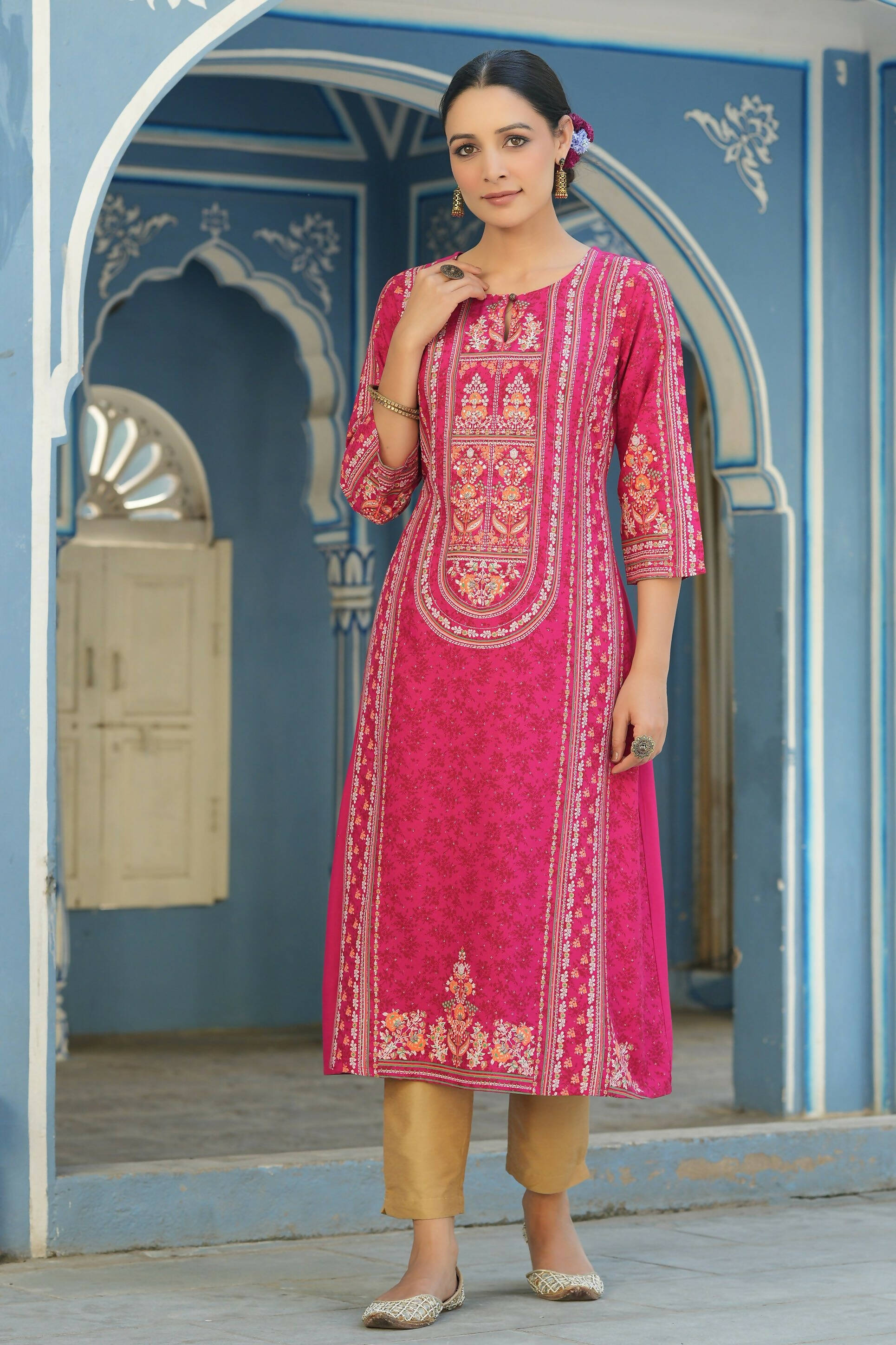 Juniper Women's Fuchsia Rayon Staple Placement Printed A-Line Kurta