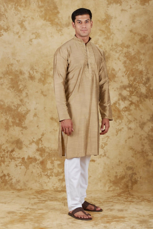 Bluesaanchi Men's Handloom Embroidered Ecru Kurta Set | Swadesiicart