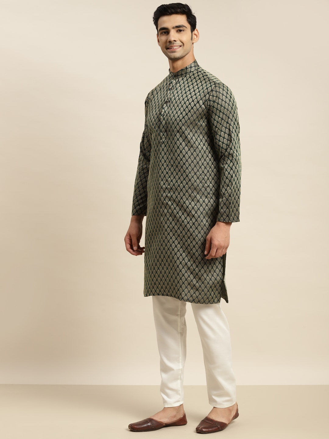 Sojanya Men Green Ethnic Motifs Kurta with Churidar & Nehru Jacket 