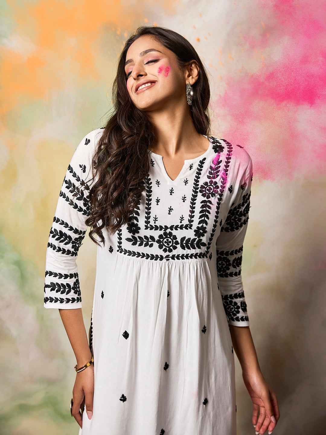HOUSE OF KARI Notched Neck Floral Embroidered Chikankari Cotton Kurta 
