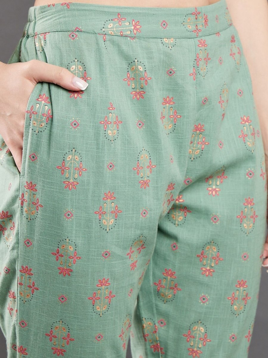 Aks Ethnic Motifs Printed Straight Kurta with Trousers