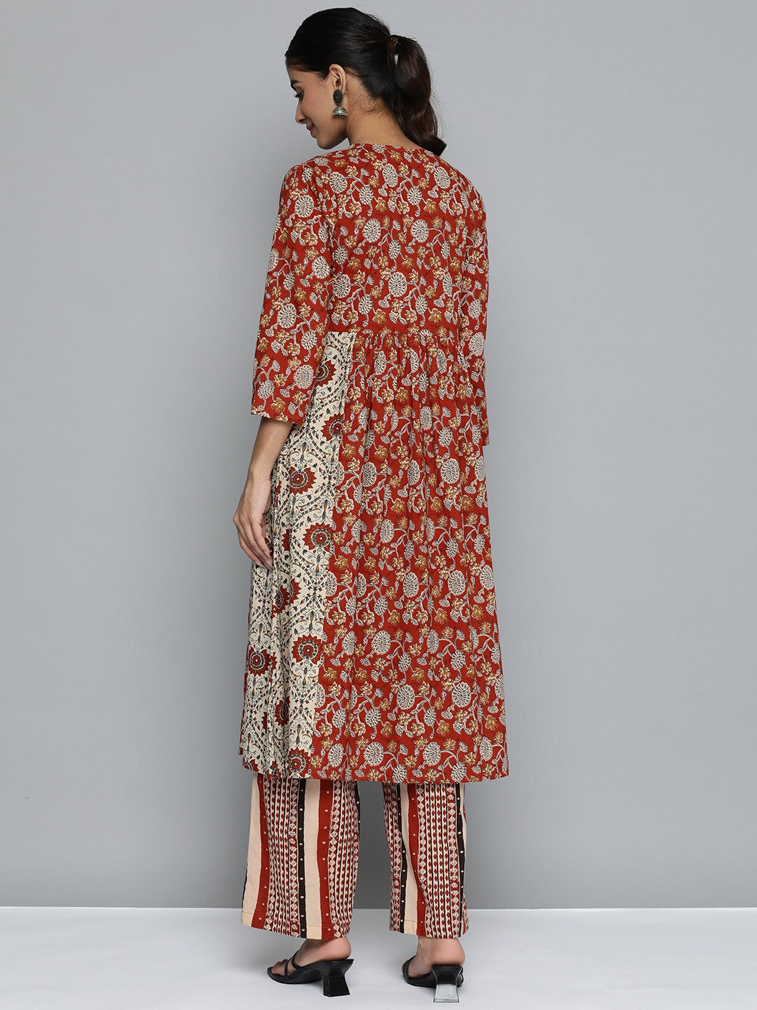 HERE&NOW Women Ethnic Motifs Printed Regular Pure Cotton Kurta Set