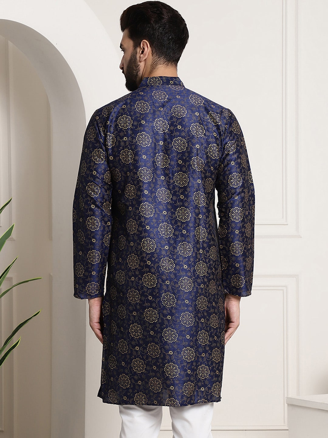 Sojanya Men Navy Blue & Golden Ethnic Motifs Printed Indigo Kurta 