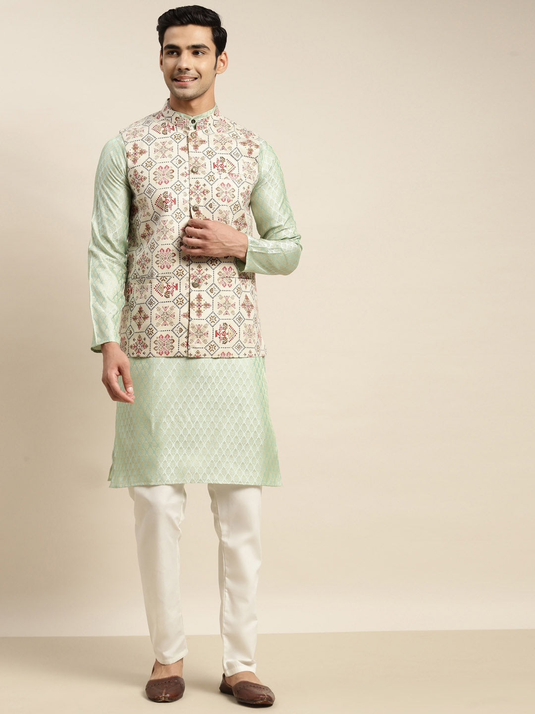 Sojanya Men Green Ethnic Motifs Woven Design Kurta & Churidar Comes With a Nehru Jacket 