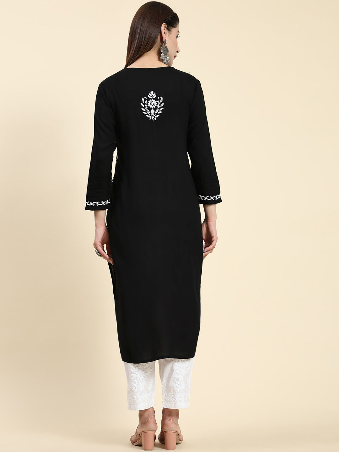 HOUSE OF KARI Ethnic Motifs Embroidered Chikankari Straight Kurta 