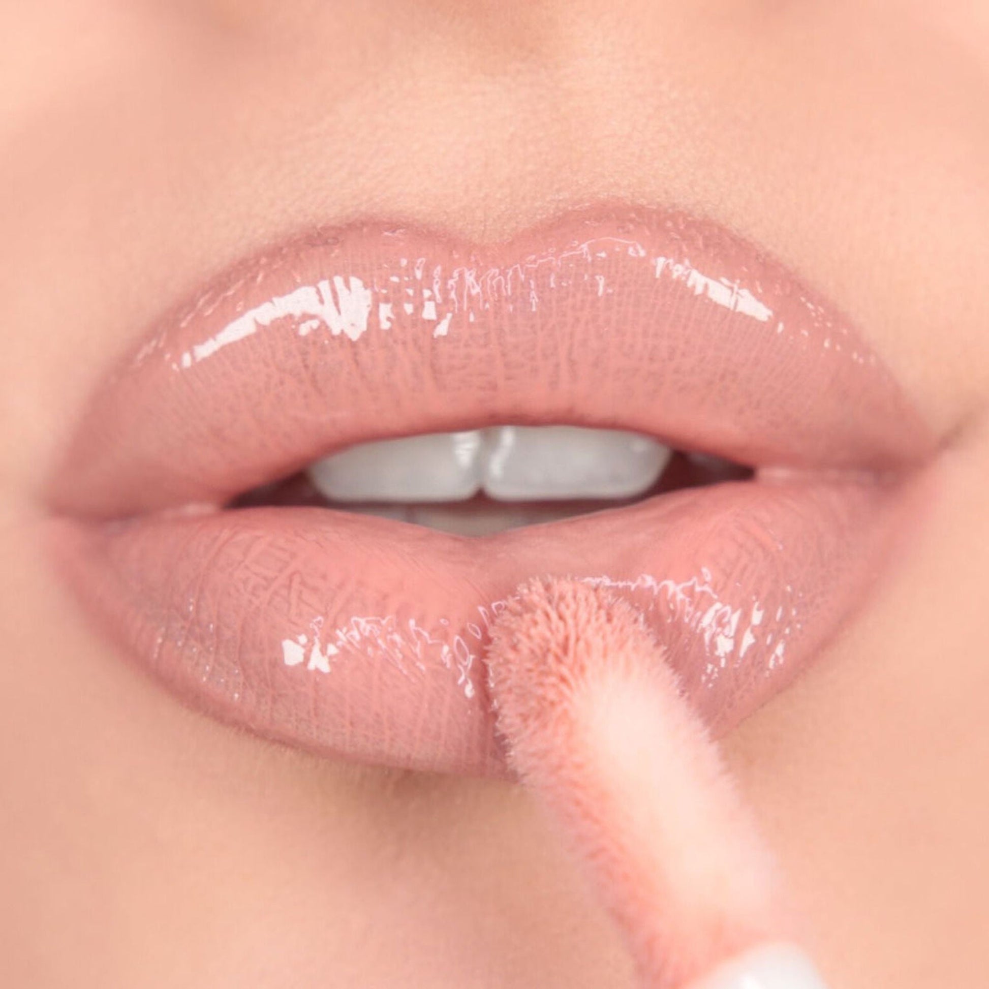 Makeup Revolution Pout Bomb Plumping Gloss - Doll