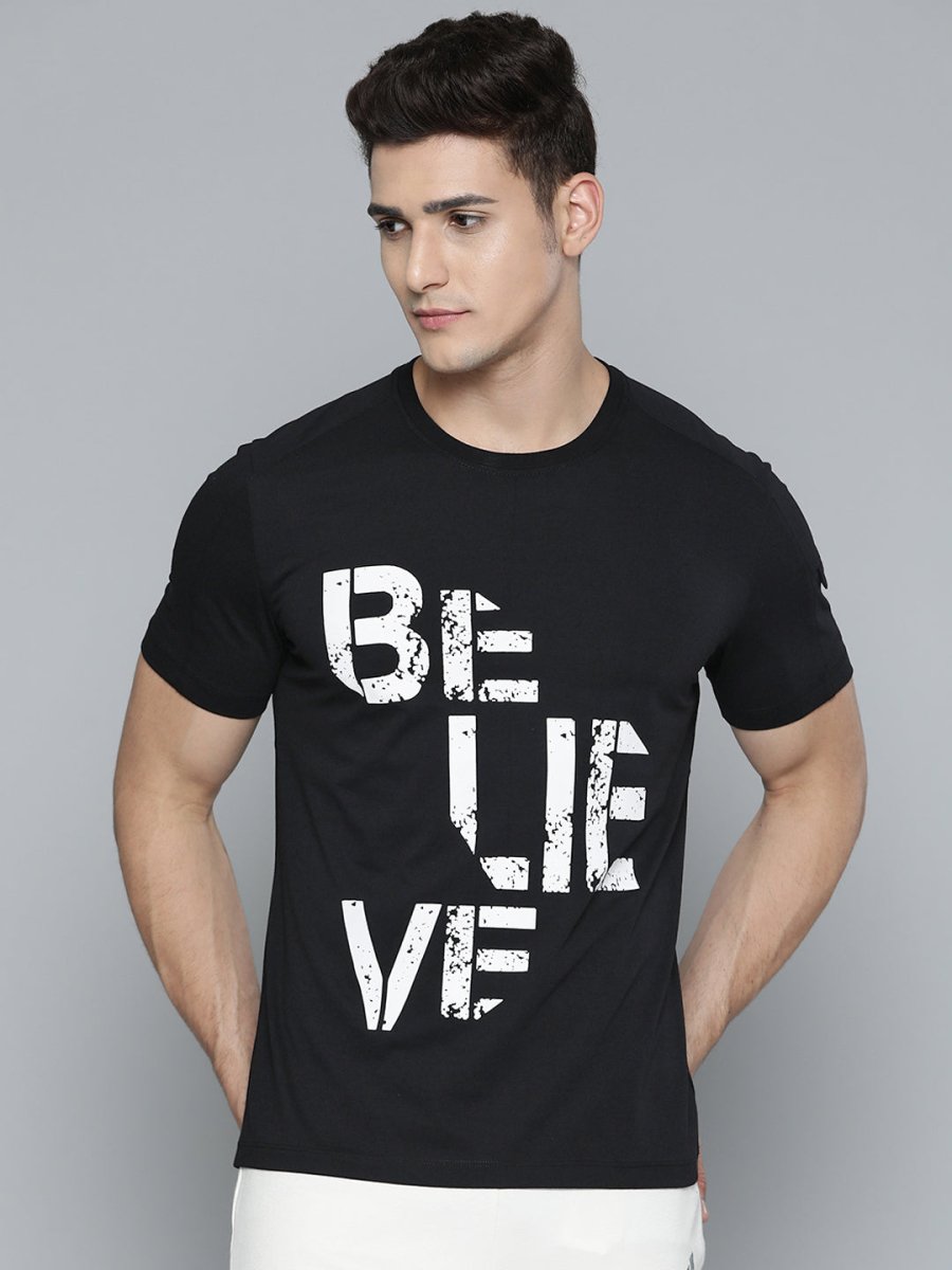 Alcis Men Black & White Typography Printed T-shirt 