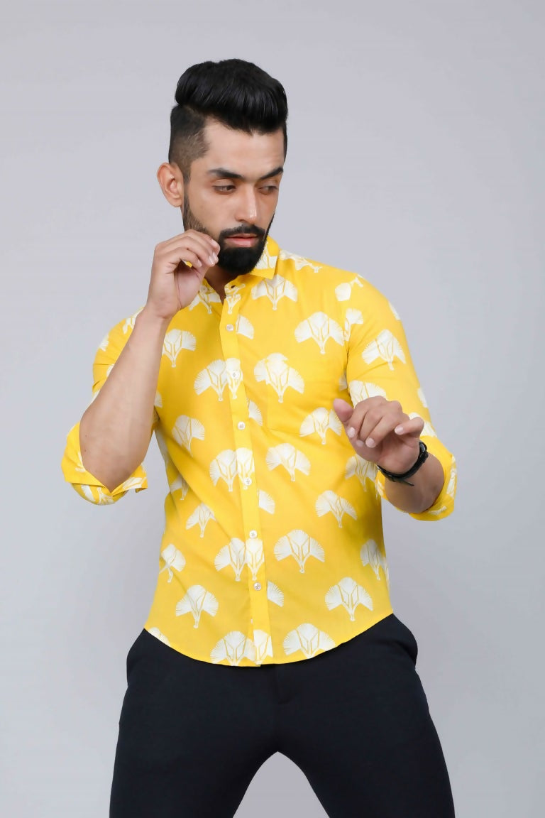 Miravan Men's Yellow and White Floral Printed Full Sleeves Cotton Casual Shirt 