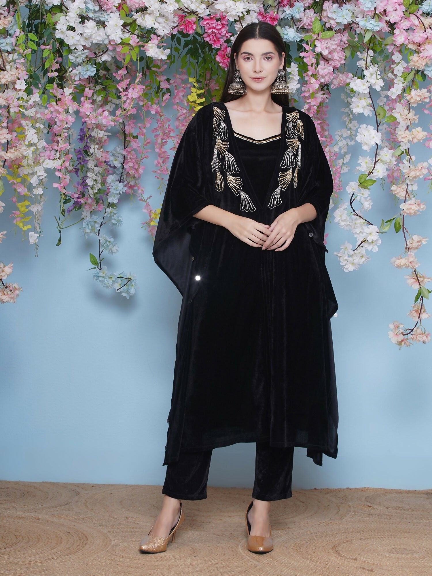 Joban Fashion Black Hand Embellished Kaftaan with ineer and Pant