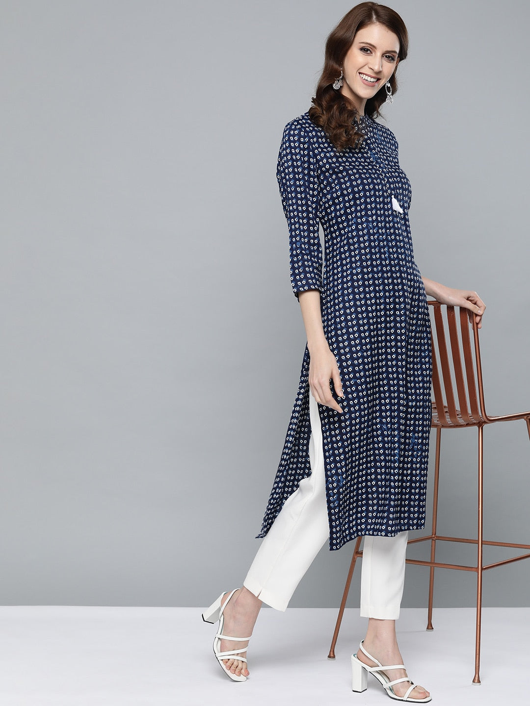HERE&NOW Women Navy Blue & White Bandhani Print Straight Kurta