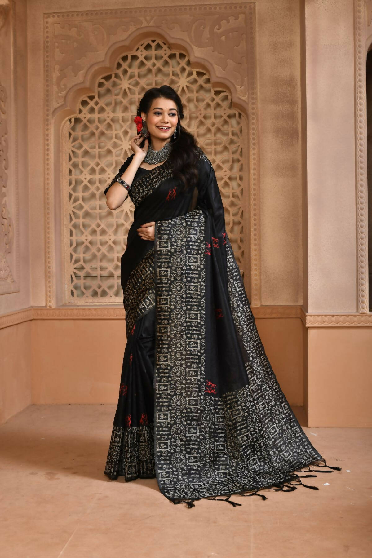 Vishnu Weaves Women's Black Handloom Raw Silk Woven Border Grab2Buy with Unstitched Blouse 
