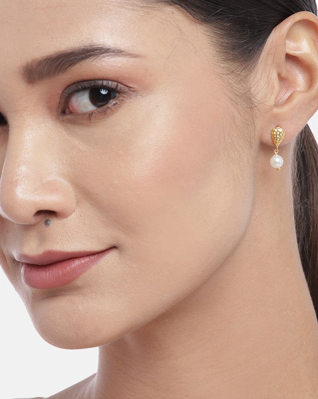 Premium Jewellery - Silver Toned Cz Studded Rhodium - Plated Teardrop Shaped Handcrafted Studs Earrings - Wahe Jewels Noz2Toz