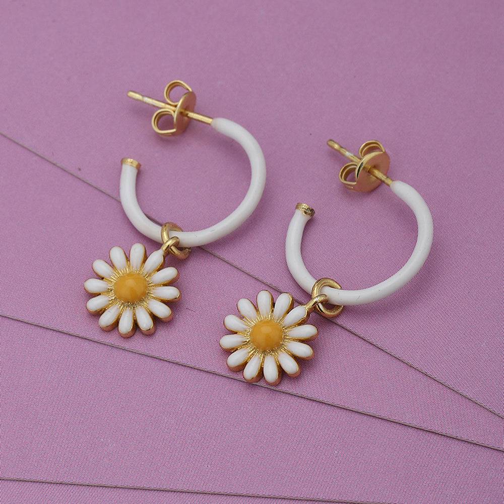 Women'S Gold Western Brass Na Post And Back Gold-Polished Single Floral Half Hoop Earrings - Wahe Jewels | Grab2Buy