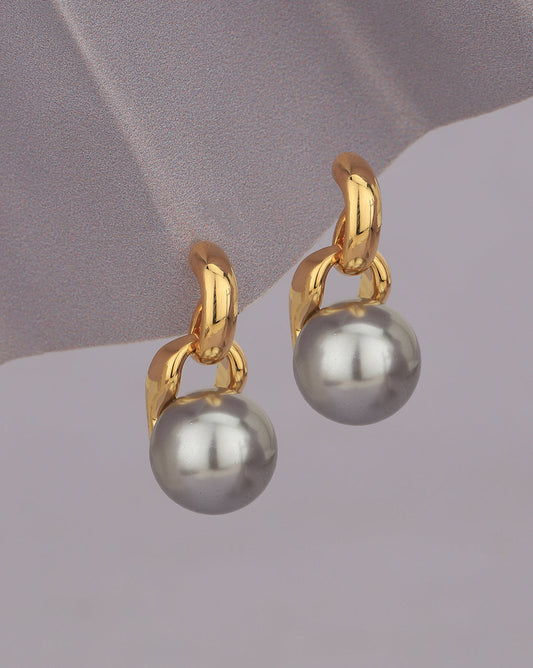 Gold-Polished White Pearl Cz Contemporary Stud Earring For Women - Wahe Jewels Noz2Toz