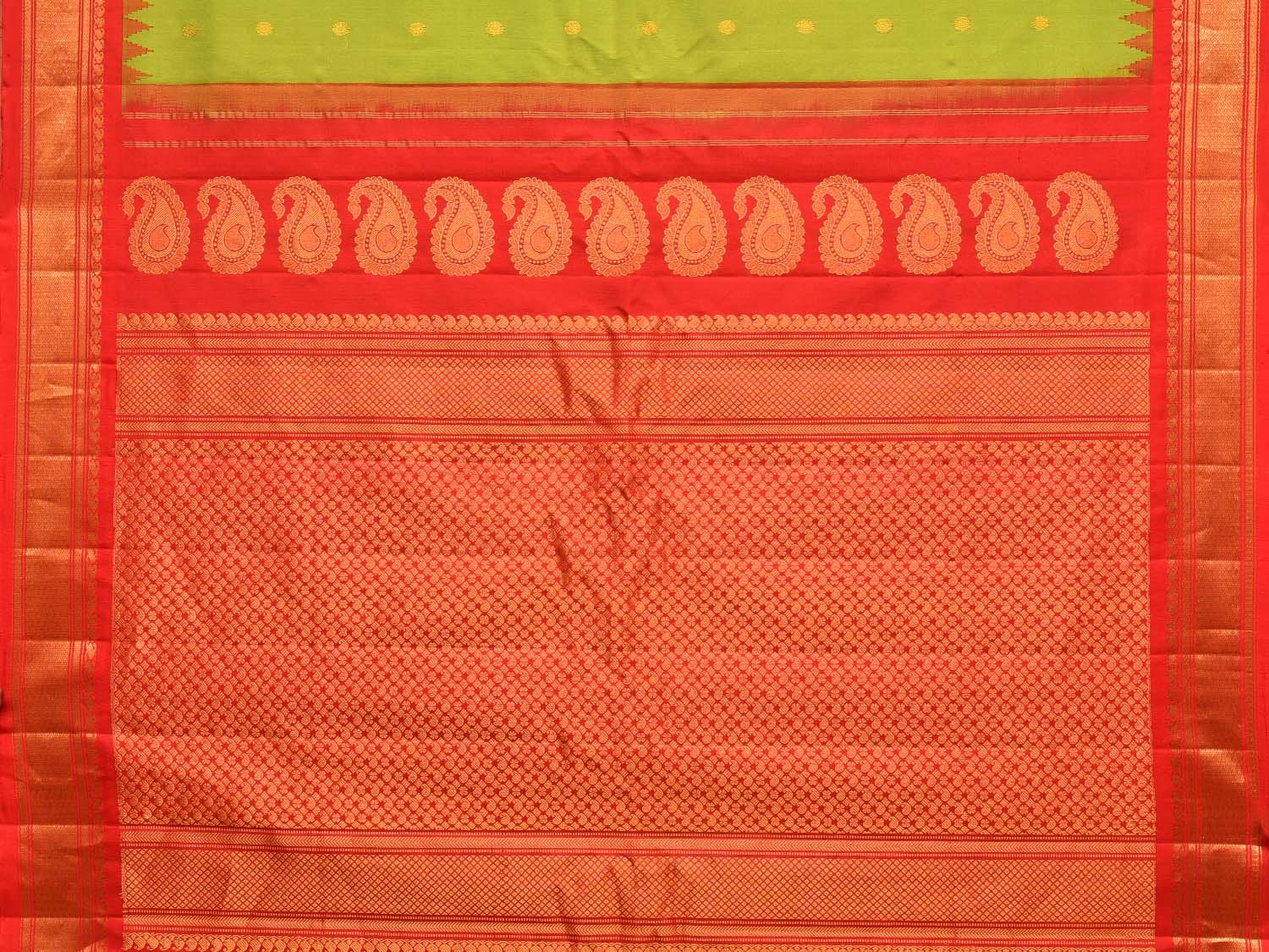 Green and Red Gadwal Silk Handloom Grab2Buy with Mango Pallu Design - Global Threads 