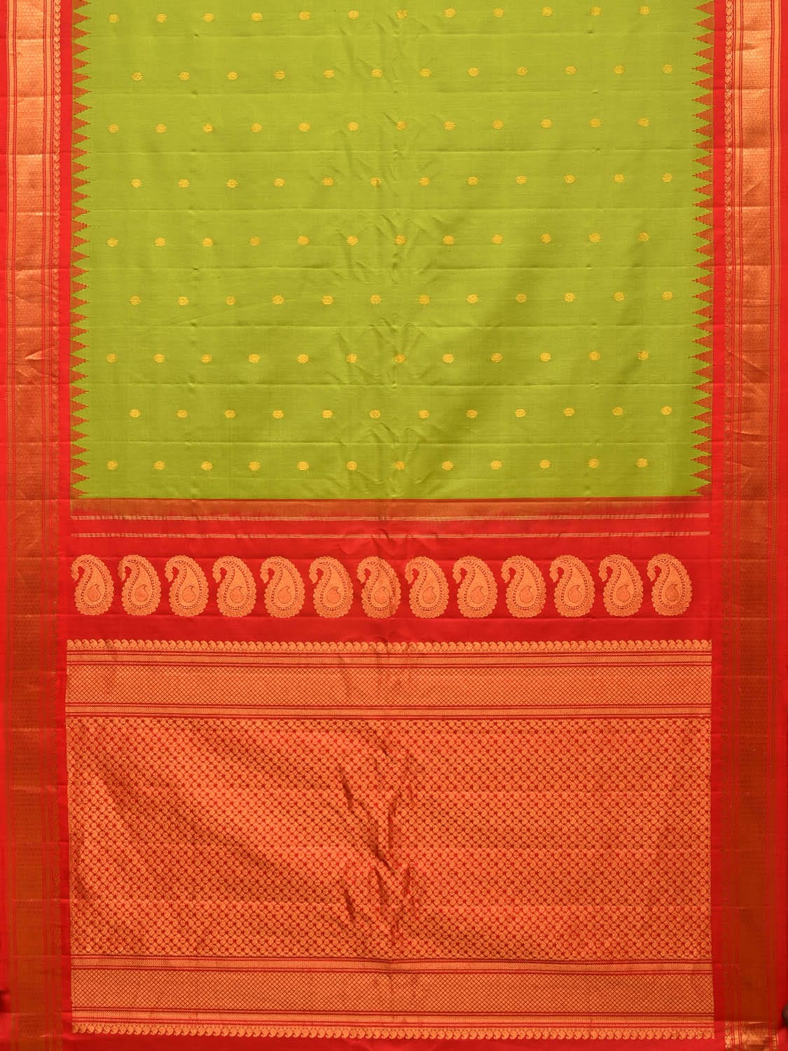 Green and Red Gadwal Silk Handloom Grab2Buy with Mango Pallu Design - Global Threads 