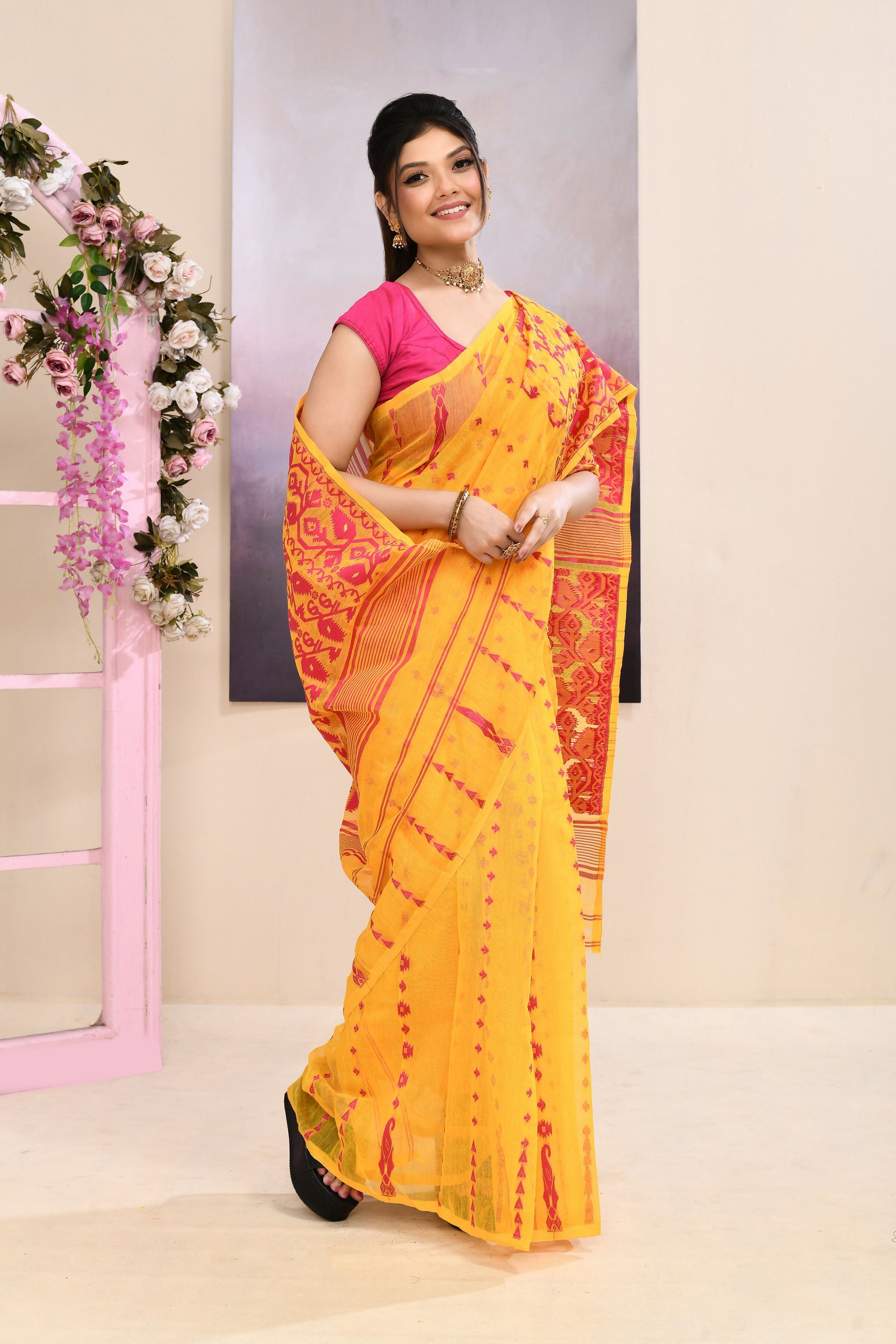 Piyari Fashion Women's Yellow Embellished Cotton Blend Jamdani Saree