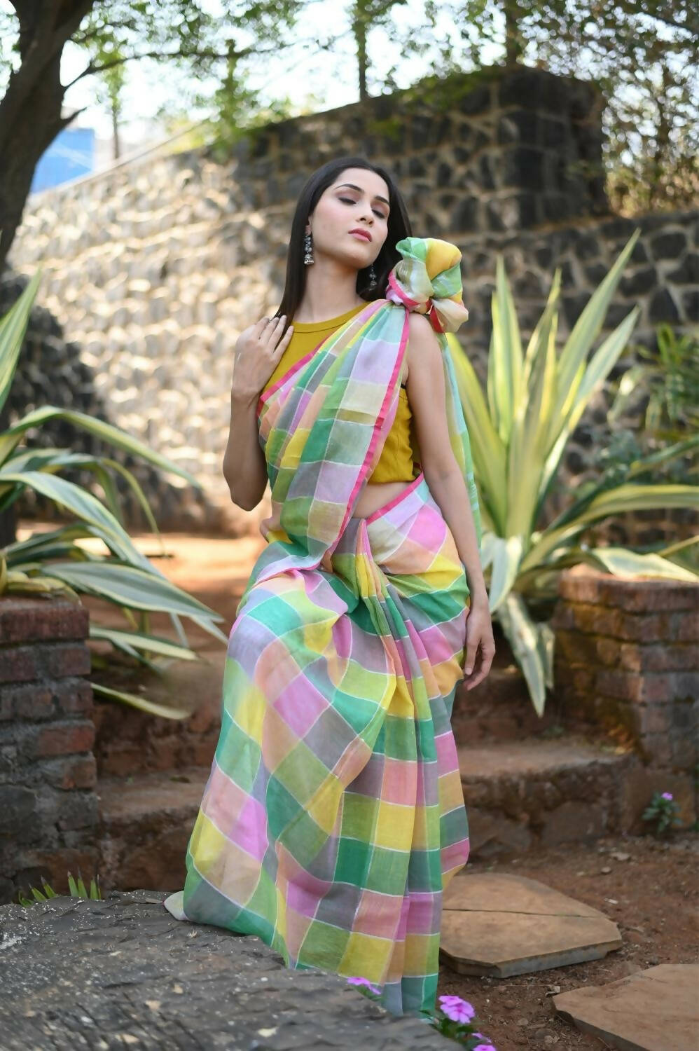 Very Much Indian Pure Linen Saree With Sleek Border And Exclusive Design - Beige - Grab2buy