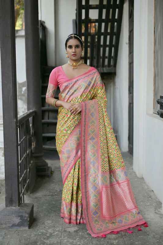Vishnu Weaves Women's Yellow Paithani Silk Grab2Buy with Blouse 