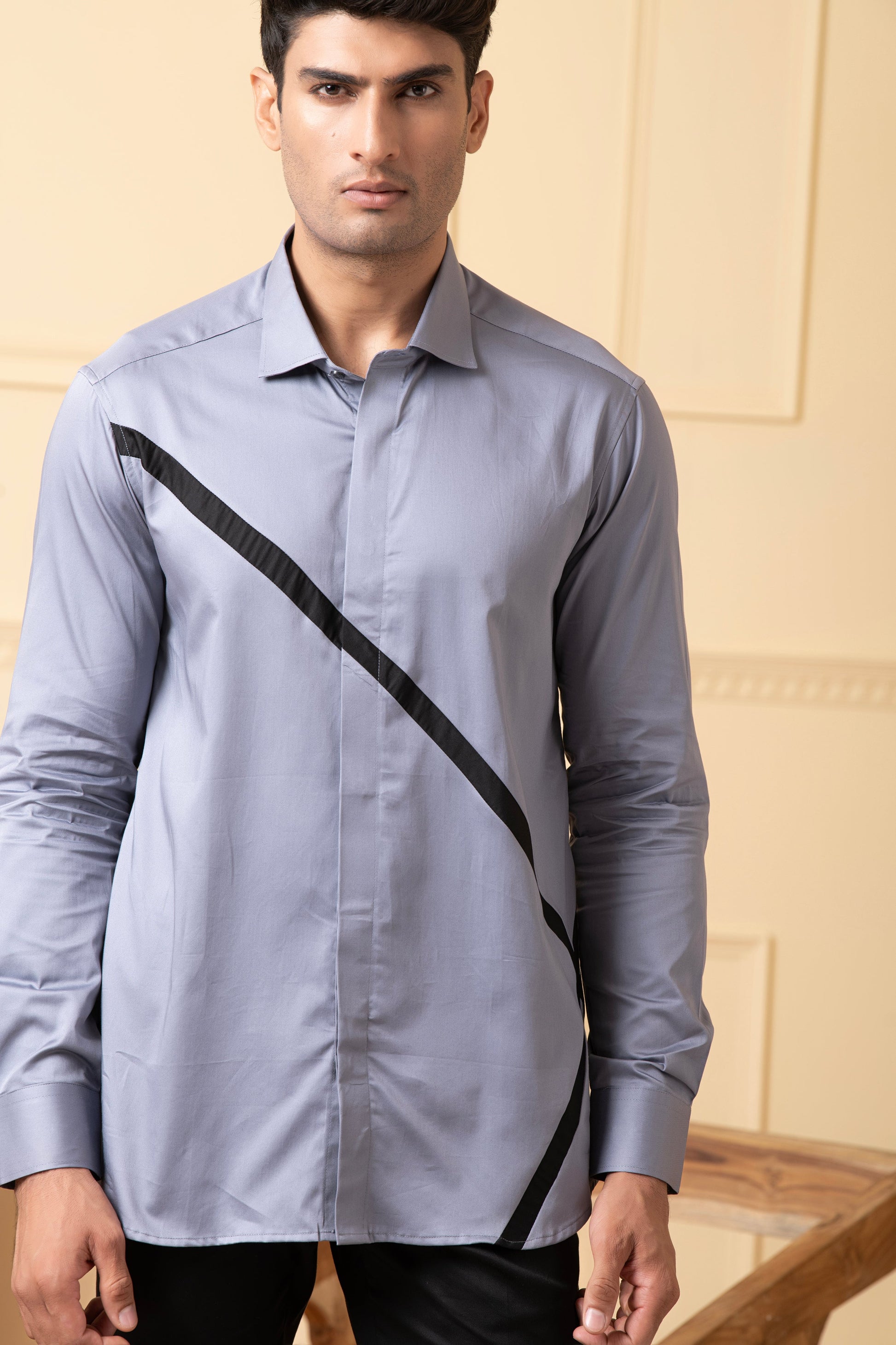 Grey Shirt With V-Shaped Black Strip by Hilo Design