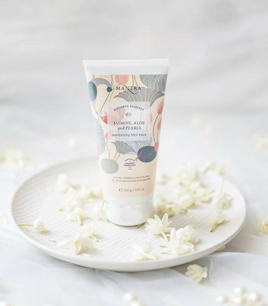 Mantra Herbal Jasmine, Aloe and Pearls Moisturizing Face Pack 