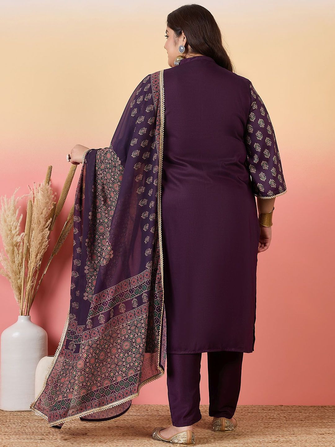 Sztori Women Floral Printed Regular Kurta with Trousers & With Dupatta