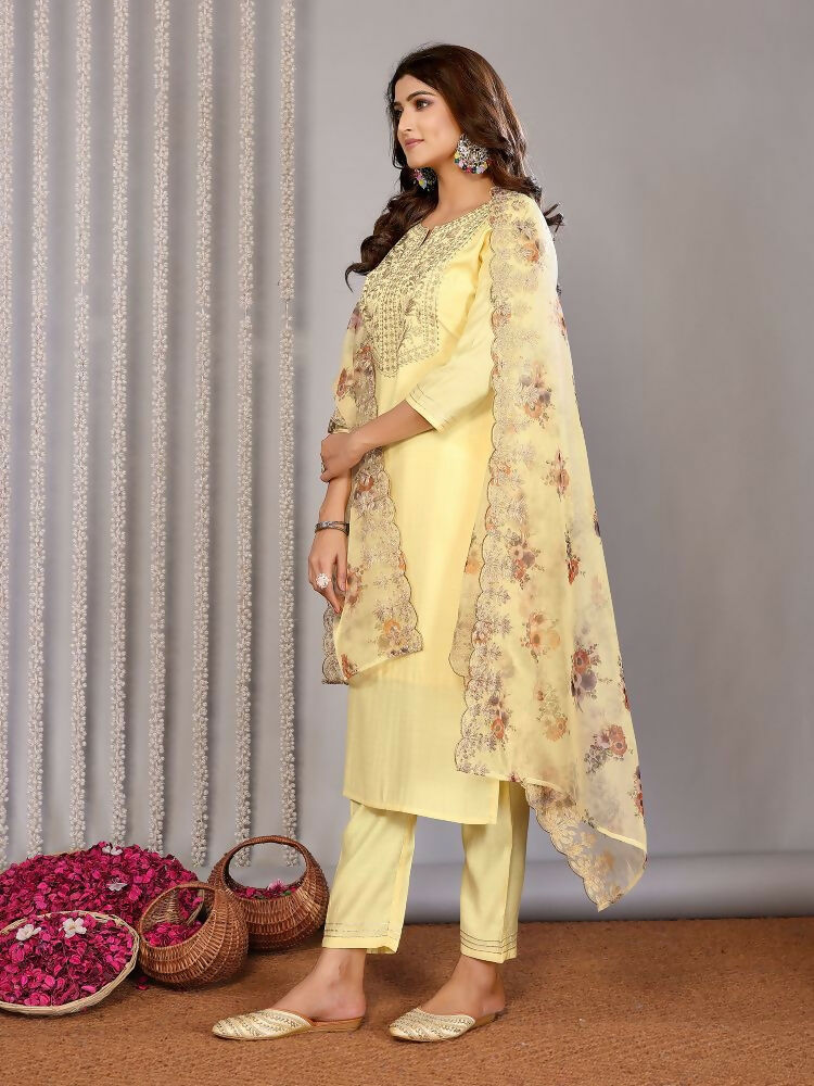 Joban Fashion Women Pale Yellow Roman Embroidery Stitched Kurta Set