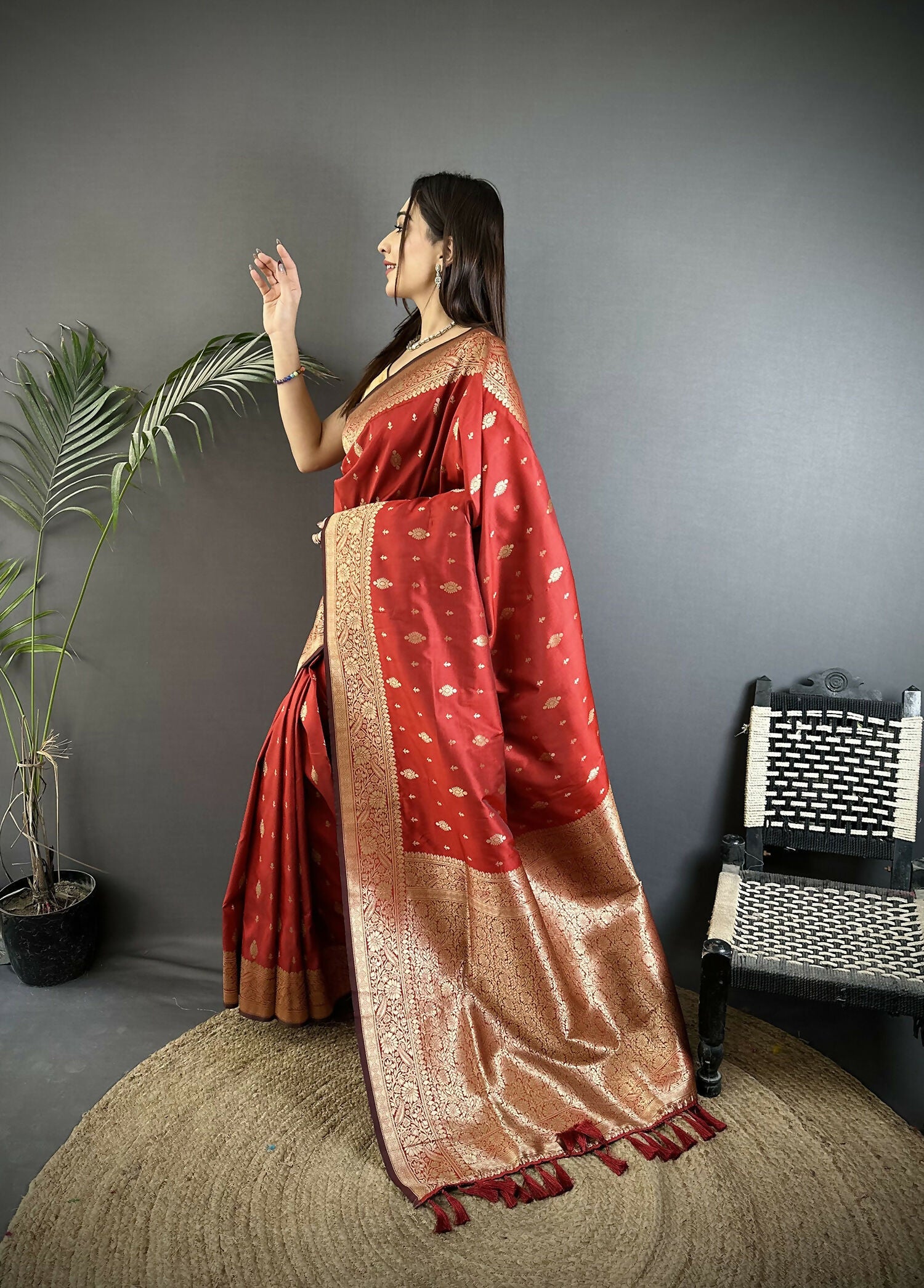 Joban Fashion Red Zari Weaving Motif Lichi Silk Banarasi Silk Saree