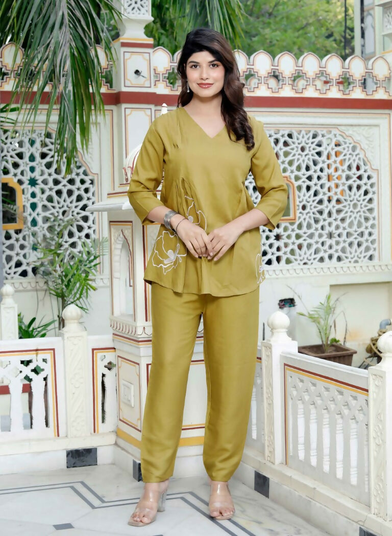 Miravan Women's Mehandi Solid Co-Ord Set 
