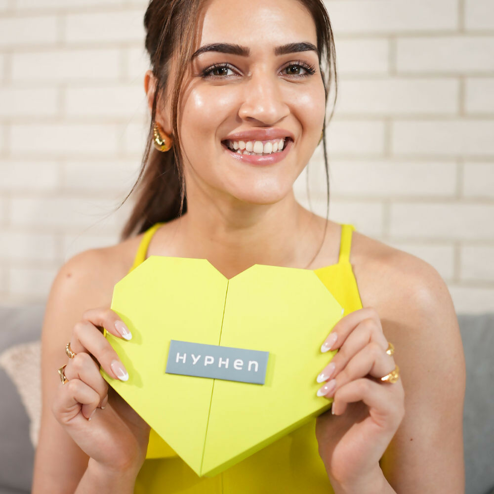 Hyphen By Kriti Sanon Vitamin Infused Peptide VIP Kit - Visible Dewy Glow & Moisturized, Juicy Lips 