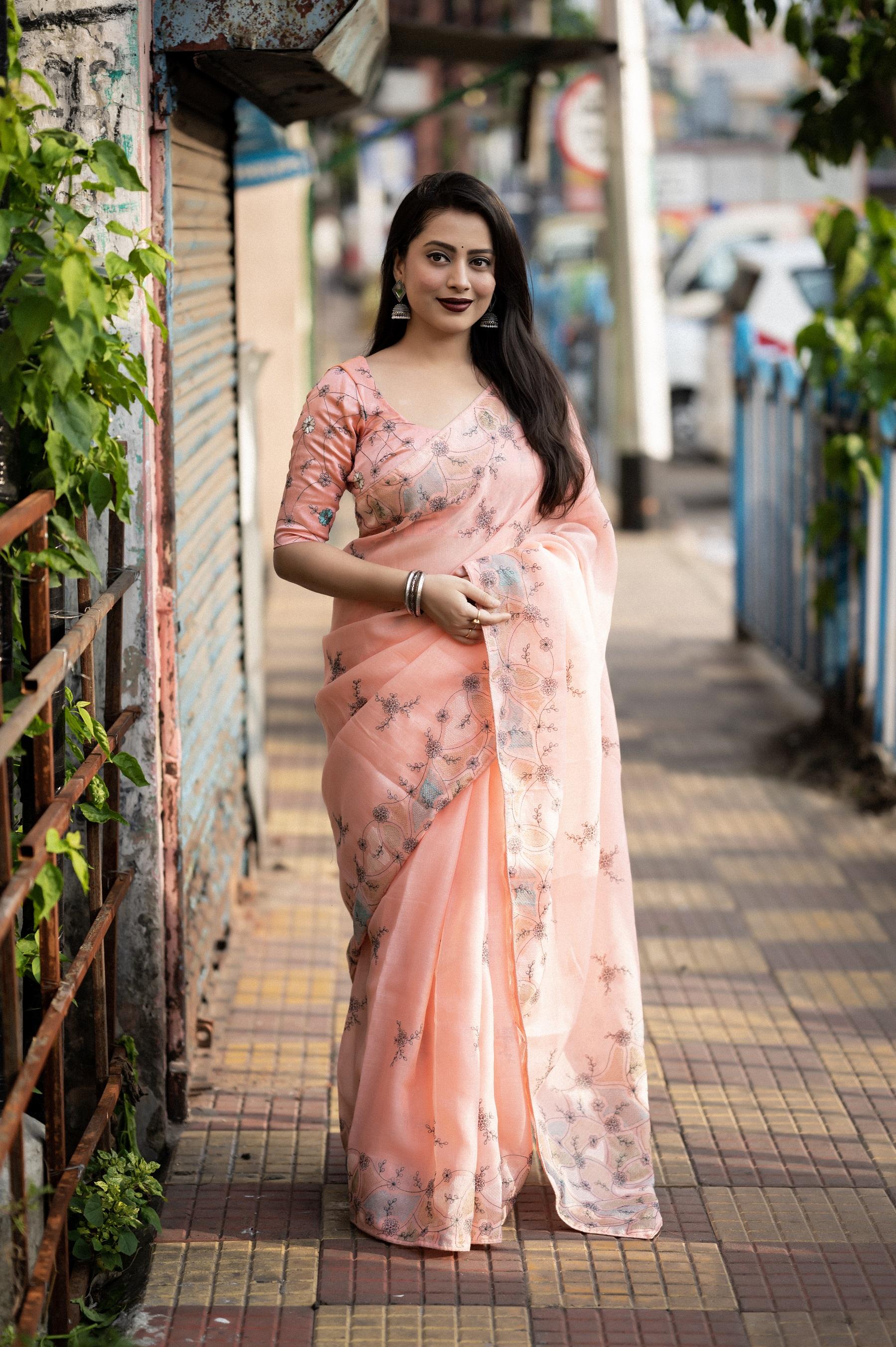 Pink Pure Linen Ethnic Motifs Saree with Unstitched Blouse - A2M