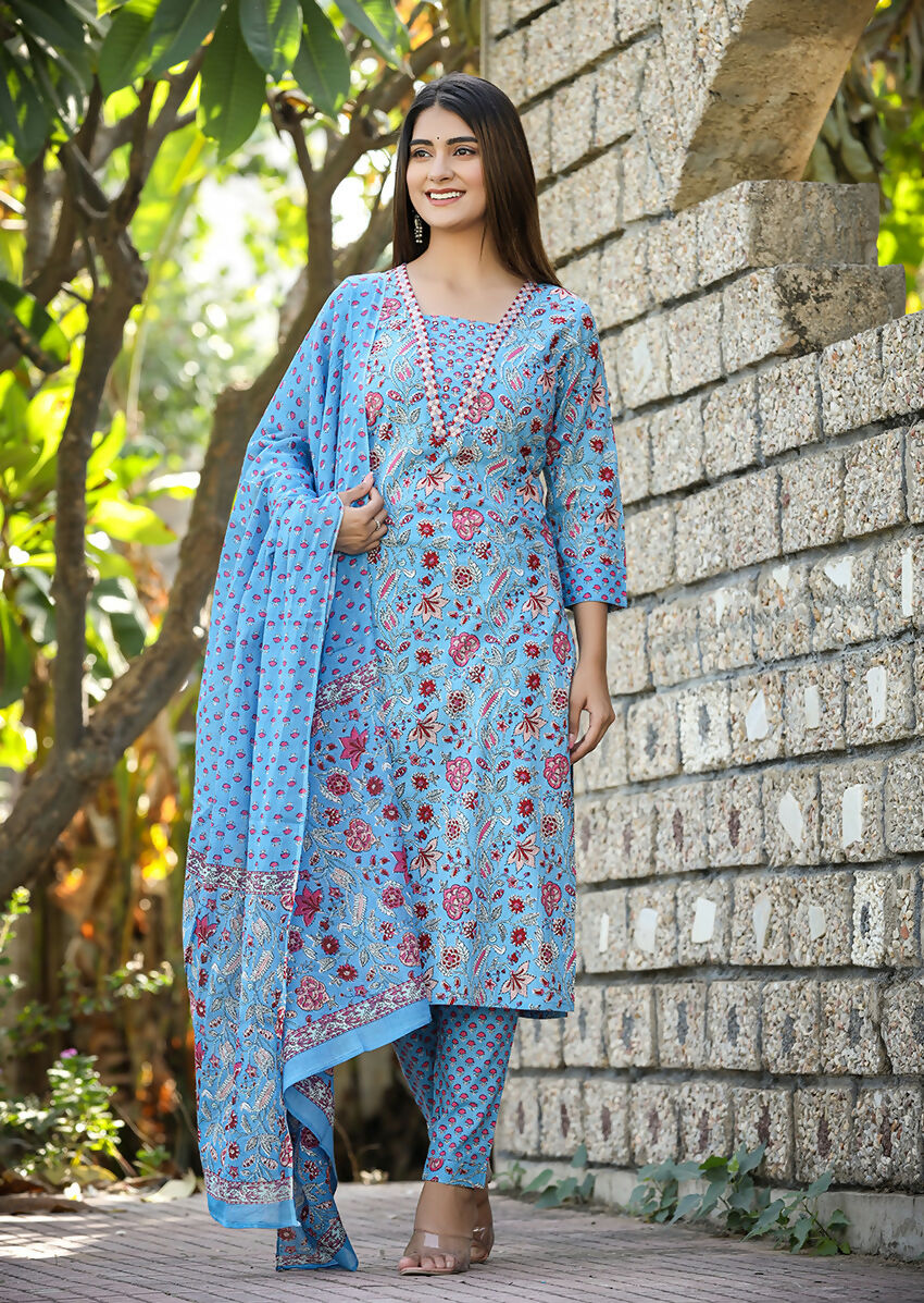 Kaajh Women's Blue Printed Kurta Pant Set With Dupatta