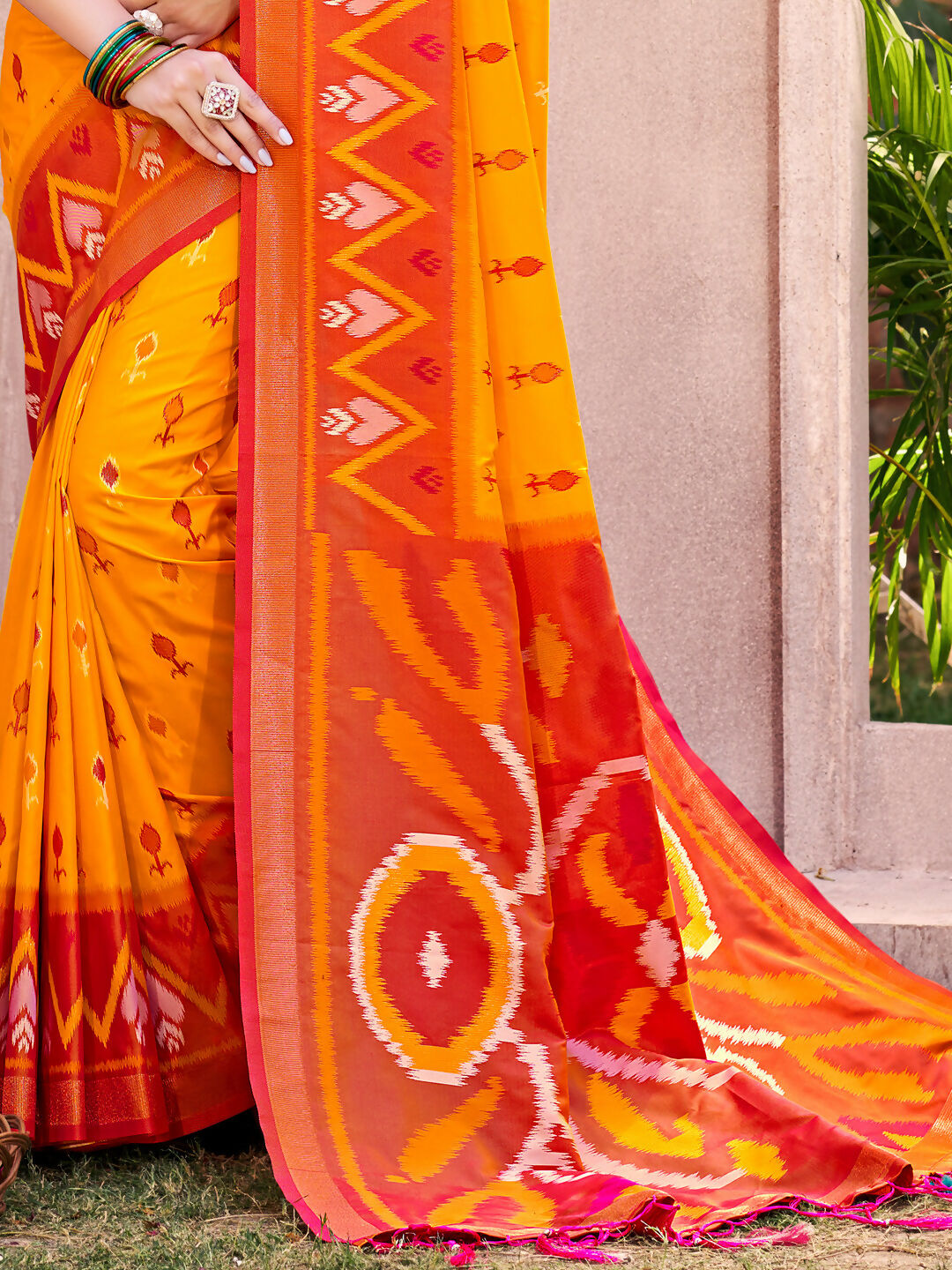 Shree Shyam Fashion Yellow Pochampally Silk Saree