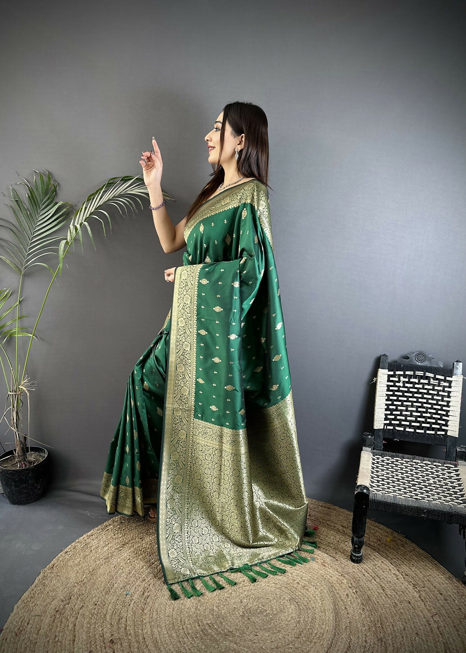 Joban Fashion Green Zari Weaving Motif Lichi Silk Banarasi Silk Saree