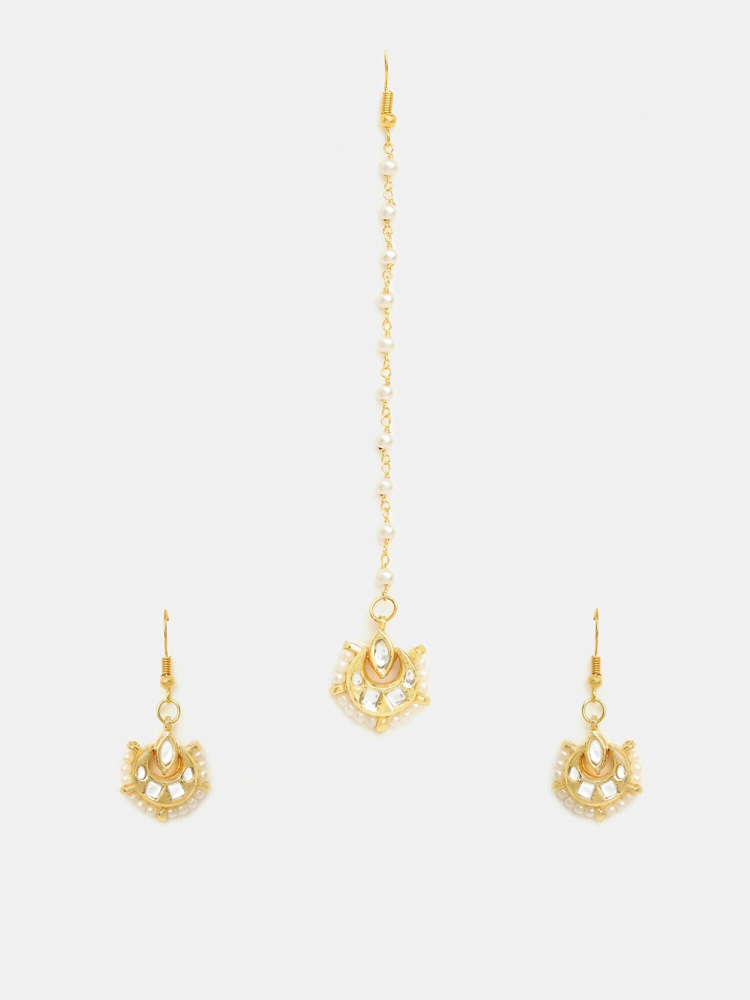 Ruby Raang Kundan Maang Tikka With Earrings
