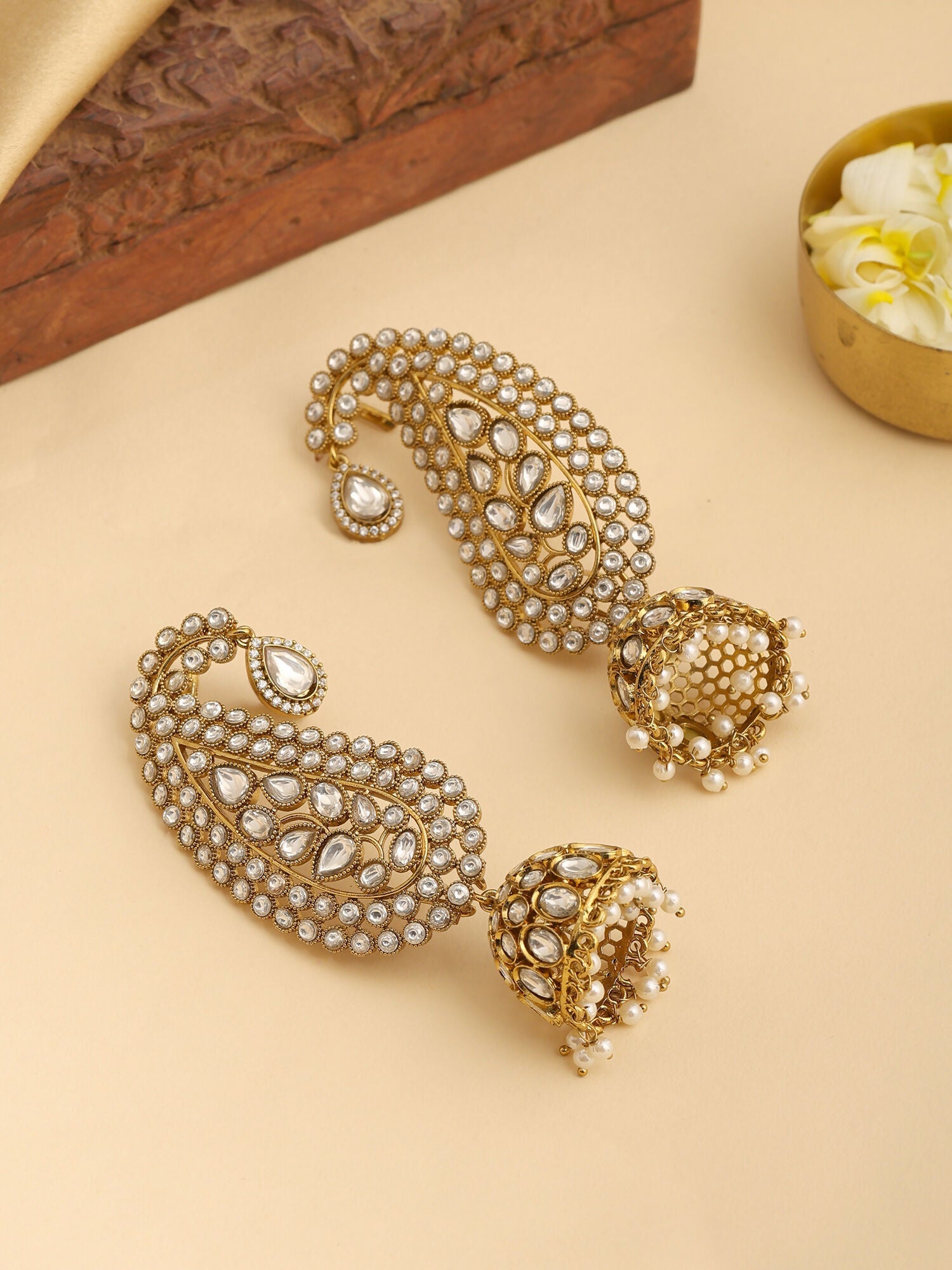 Ruby Raang Pearl Jhumka