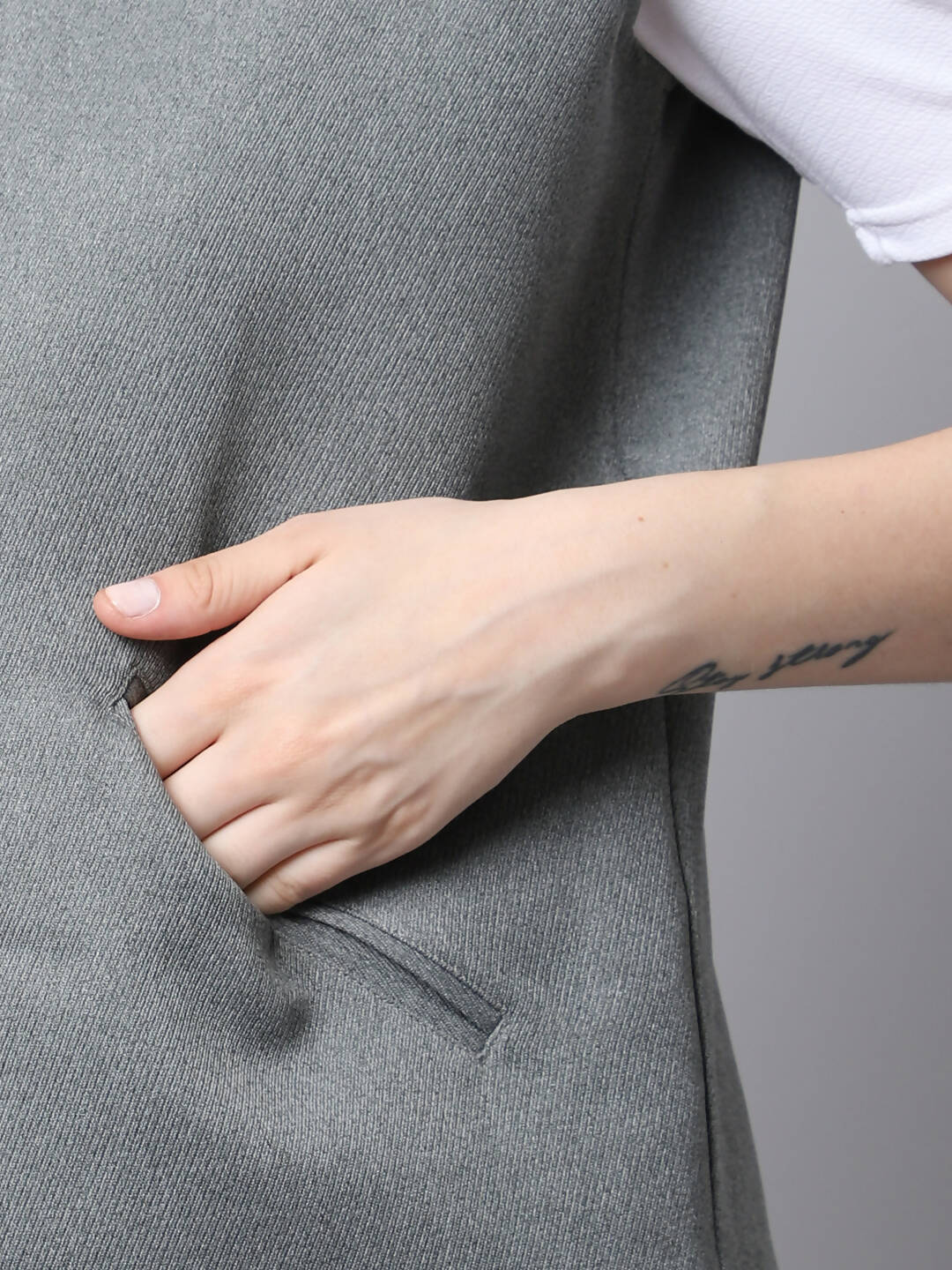 Even Apparels Grey Polyblend Open Front Women's Waistcoat