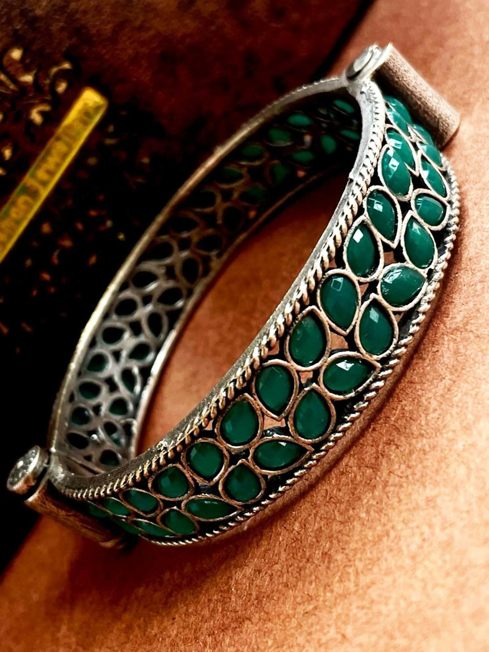 Joban Fashion Green Brass Oxidized Ethnic Openable Kada | Swadesiicart