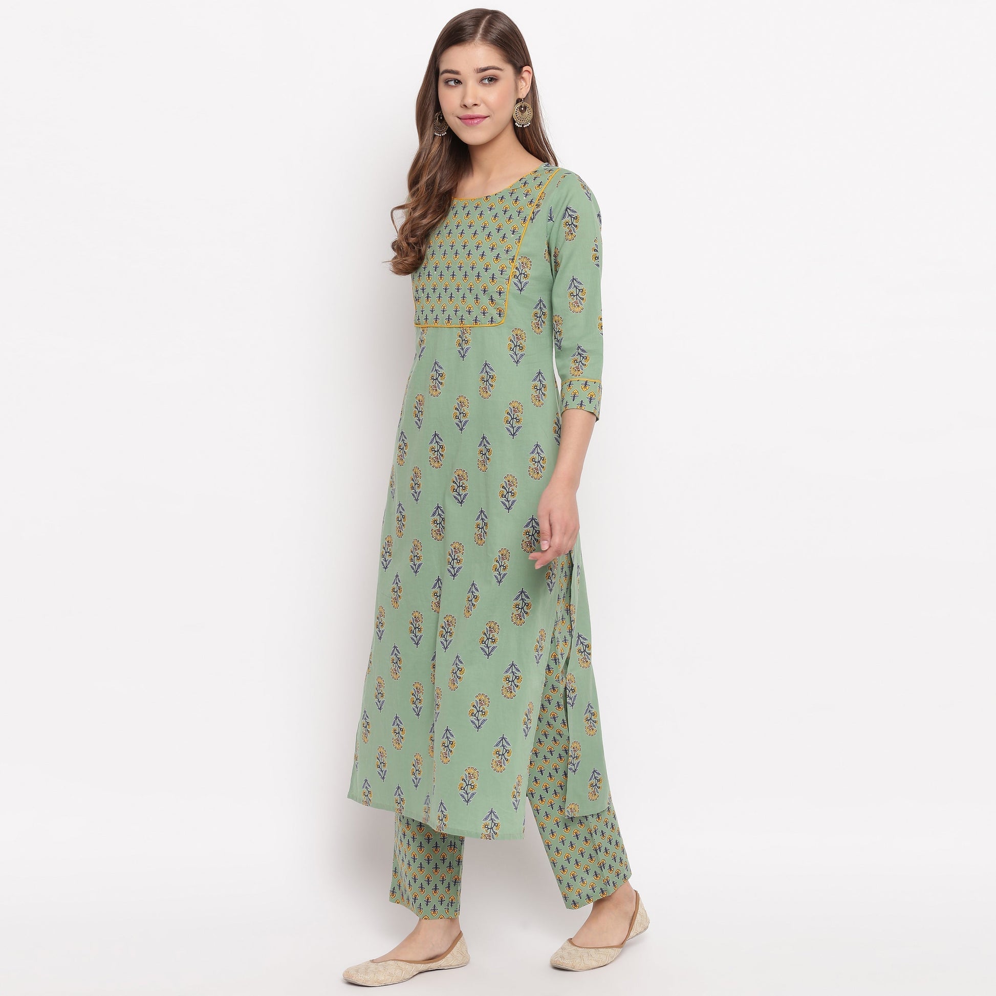 NOZ2TOZ Women's Floral Print Straight Cotton Pista Kurta With Palazzo 