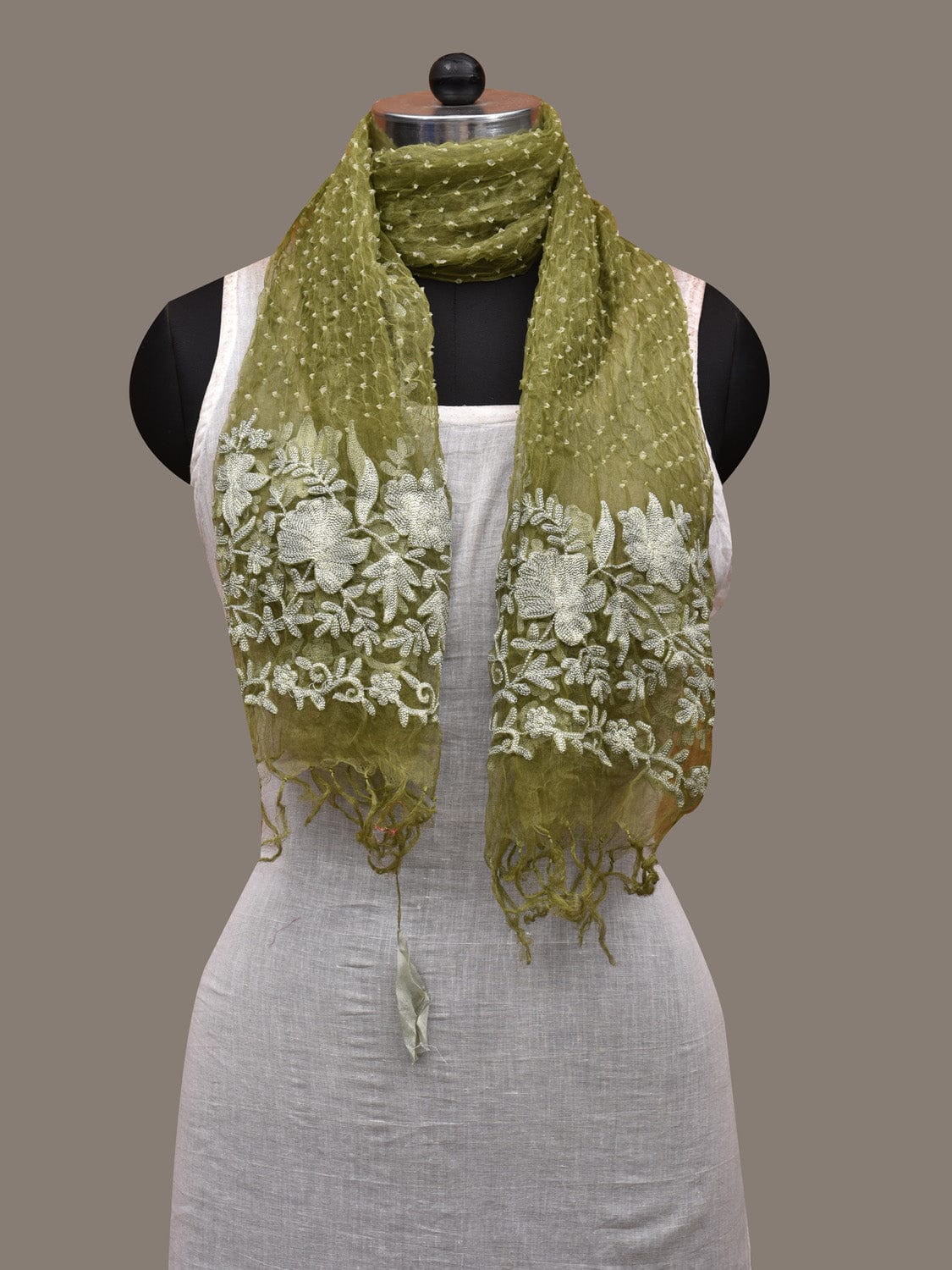 Light Green Bandhani Organza Stole with Embroidary Work Design - Global Threads - Grab2buy